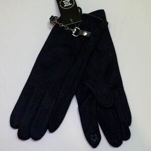 Sophisticated Black Women's Gloves with Heart Detail